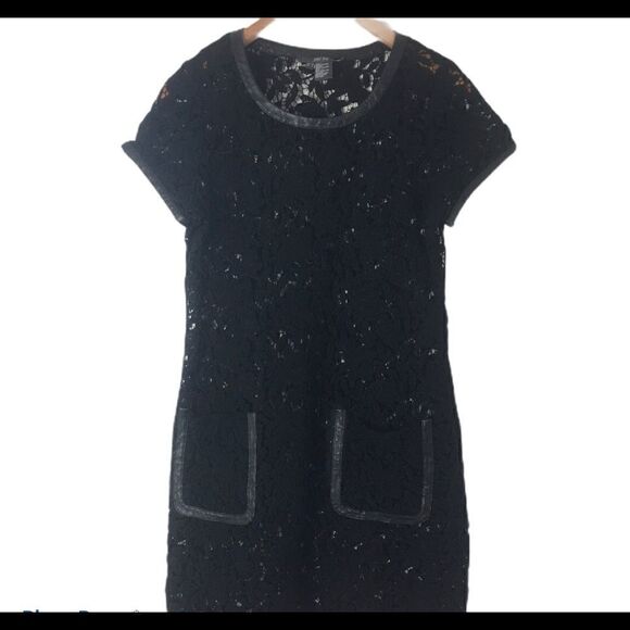 Per Se Dresses & Skirts - #321 PER SE BLACK LACE LEATHER TRIMMED MINI DRESS